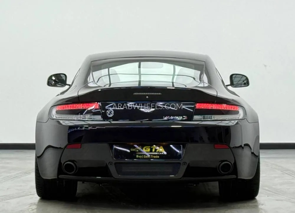 Aston Martin Vantage 2014 for Sale in Dubai Image-5
