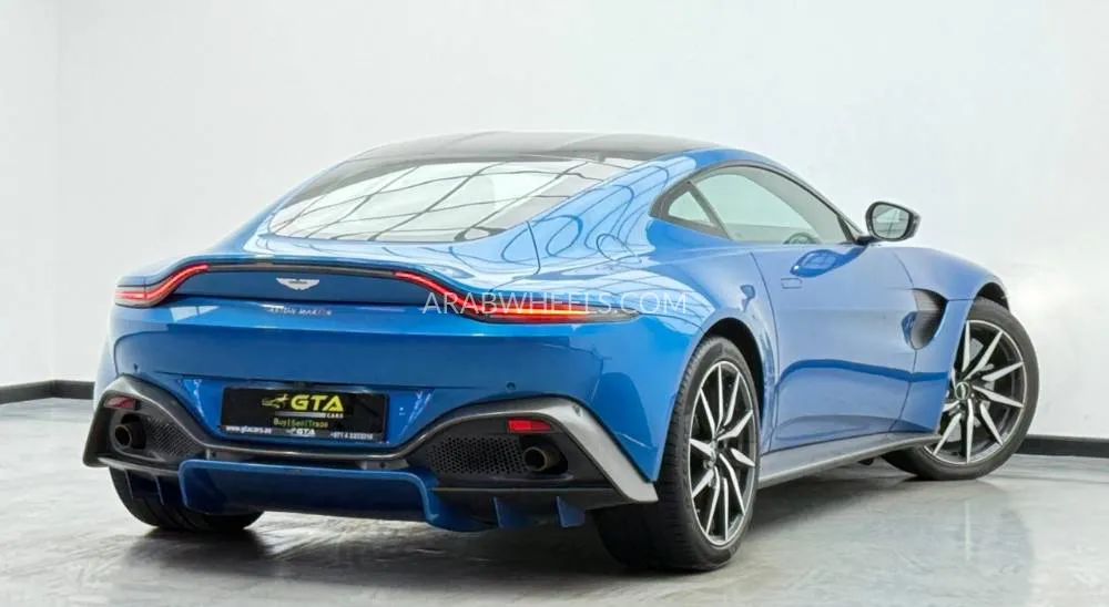 Aston Martin Vantage 2020 for Sale in Dubai Image-4