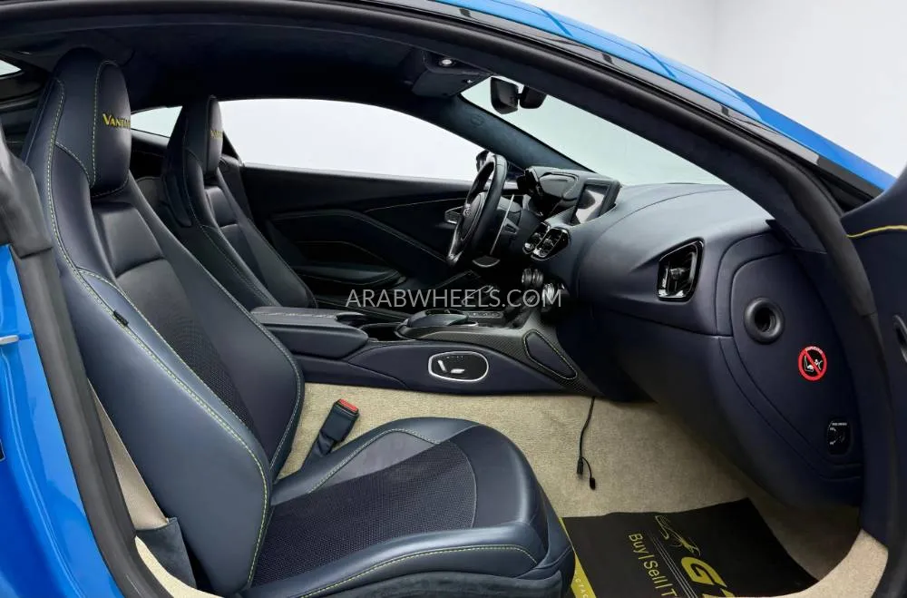 Aston Martin Vantage 2020 for Sale in Dubai Image-9