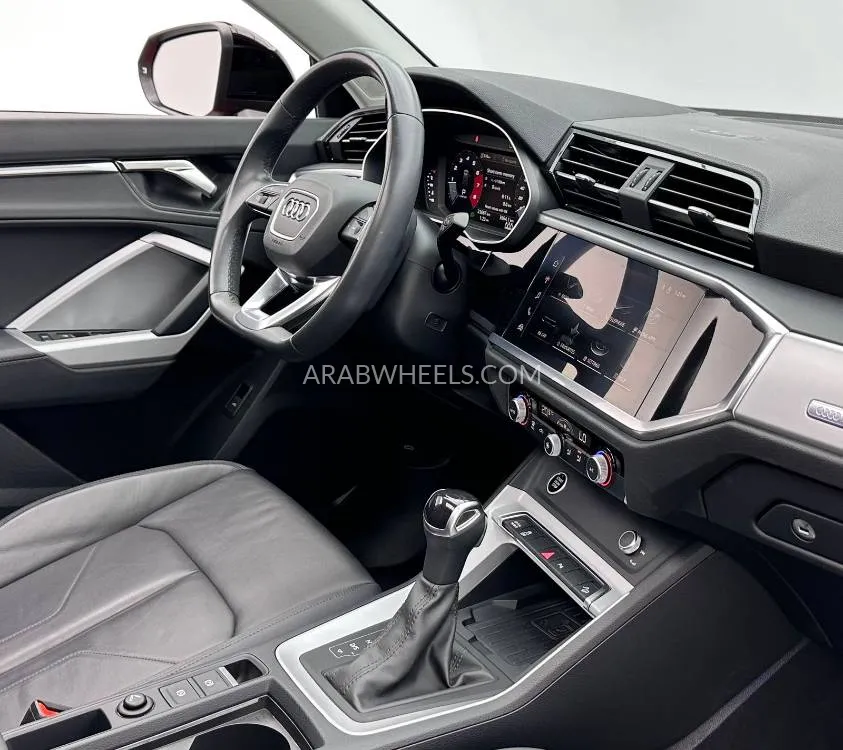 Audi Q3 2024 for Sale in Dubai Image-12