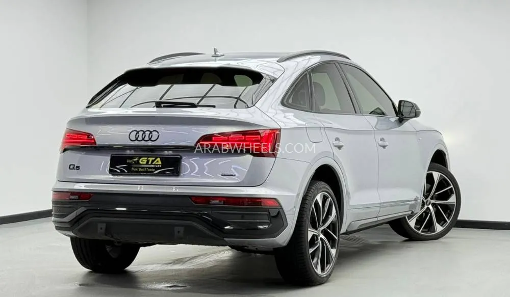 Audi Q5 2024 for Sale in Dubai Image-4