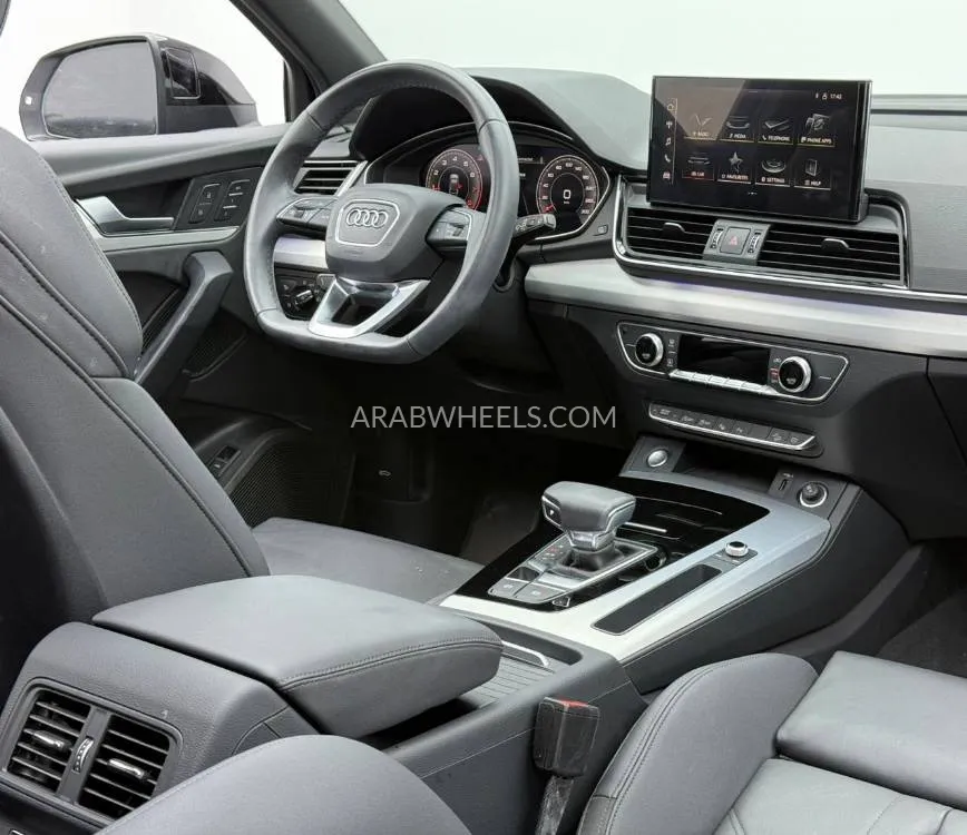 Audi Q5 2024 for Sale in Dubai Image-11