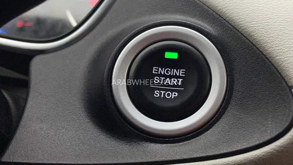 Chevrolet Captiva 2023 for Sale in Dubai Image-21