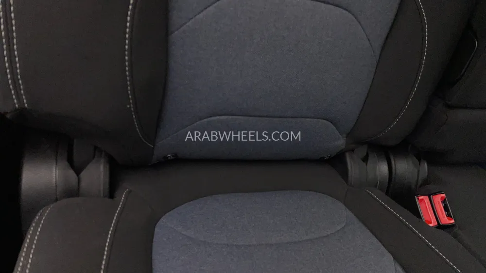 Chevrolet Captiva 2023 for Sale in Dubai Image-40