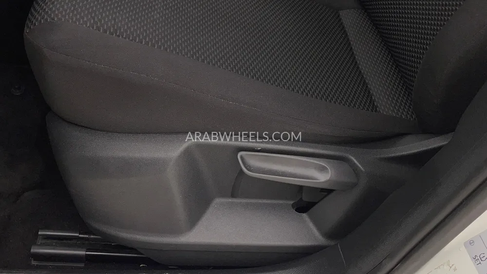 Volkswagen T Roc 2021 for Sale in Dubai Image-19