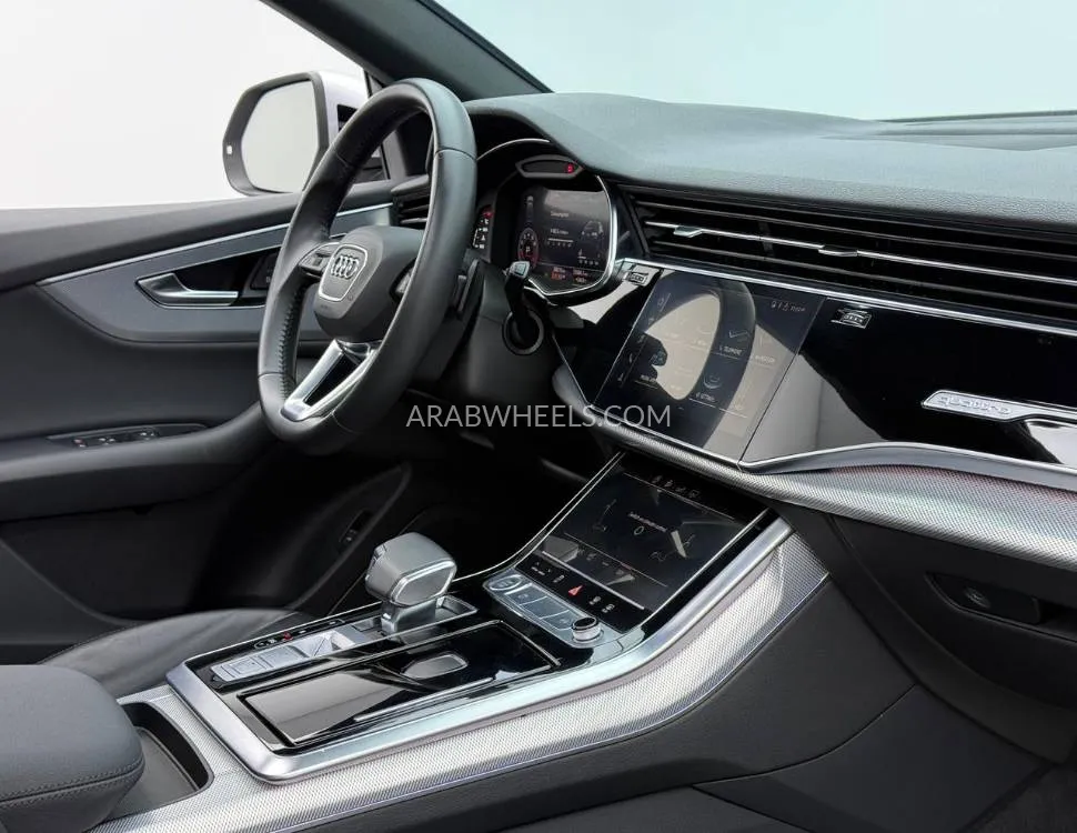 Audi Q8 2020 for Sale in Dubai Image-7