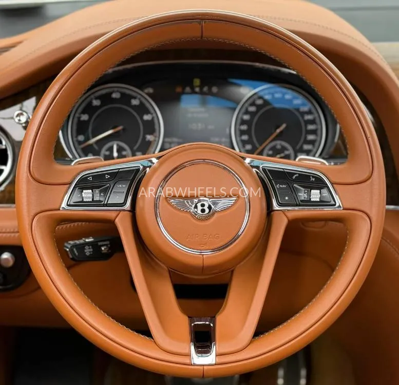 Bentley Bentayga 2019 for Sale in Dubai Image-7