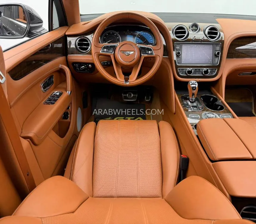 Bentley Bentayga 2019 for Sale in Dubai Image-8