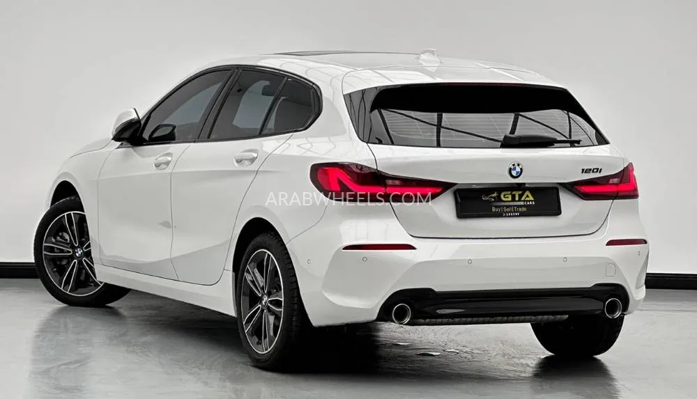 بي إم دبليو الفئة الأولى 2023 for Sale in دبي Image-6