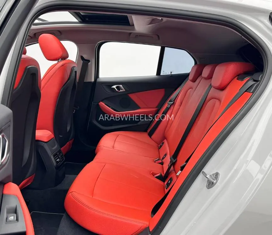 بي إم دبليو الفئة الأولى 2023 for Sale in دبي Image-16