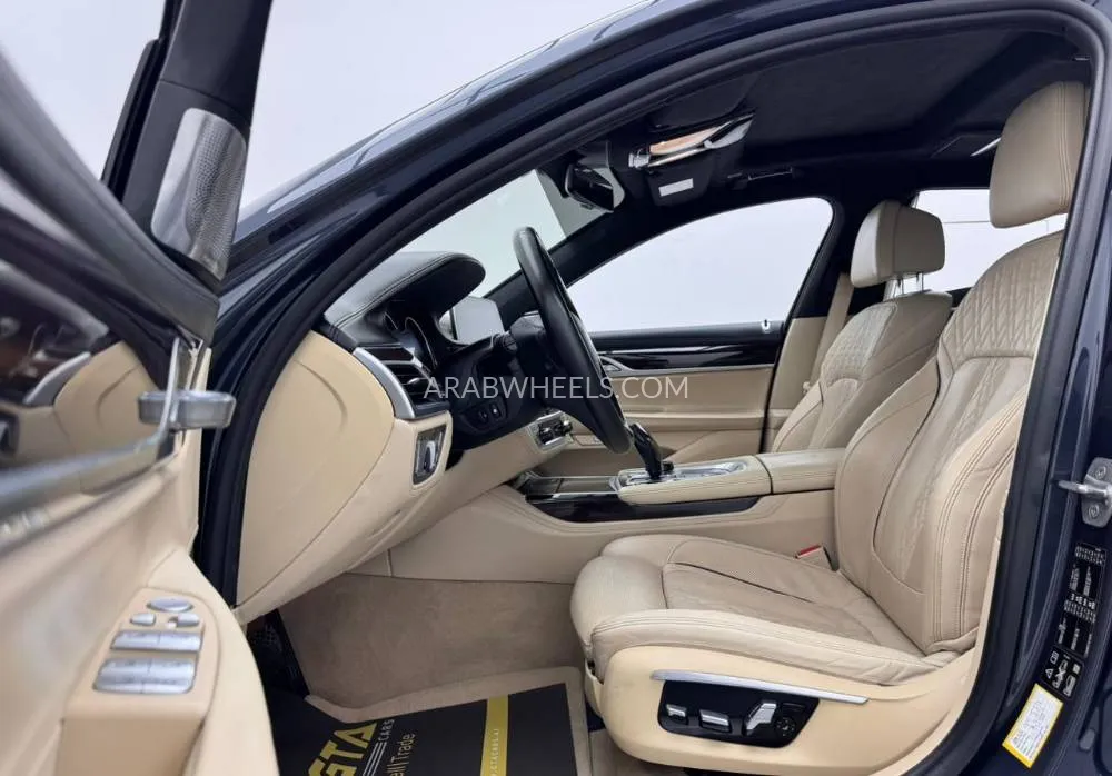 بي إم دبليو الفئة السابعة 2016 for Sale in دبي Image-12