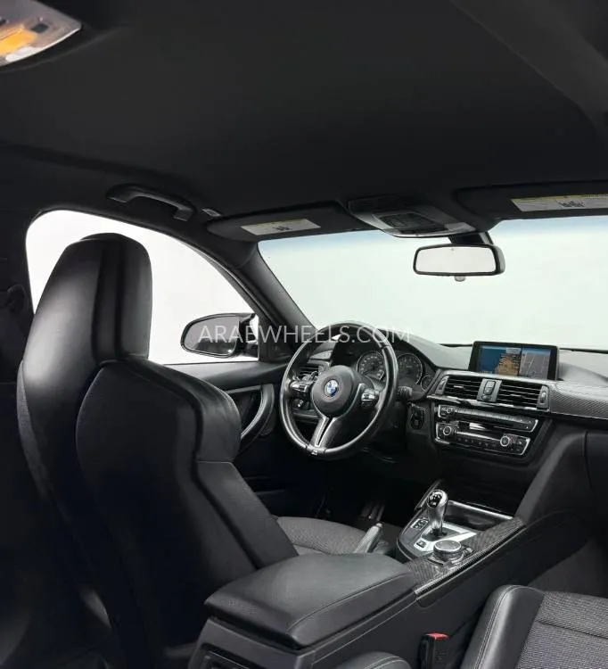 بي إم دبليو الفئة الثالثة 2015 for Sale in دبي Image-12