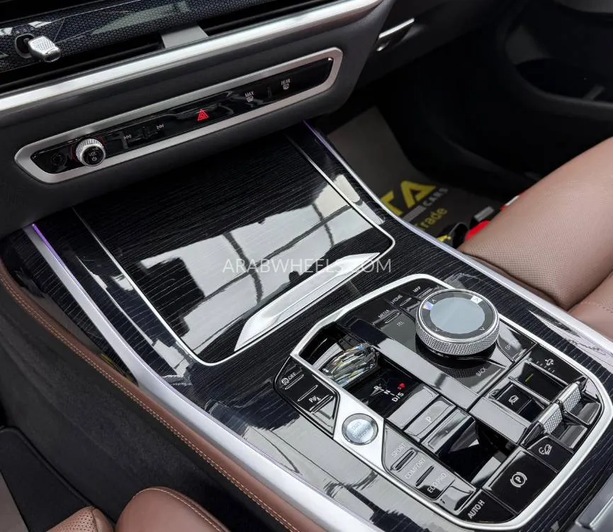 BMW X7 2024 for Sale in Dubai Image-16