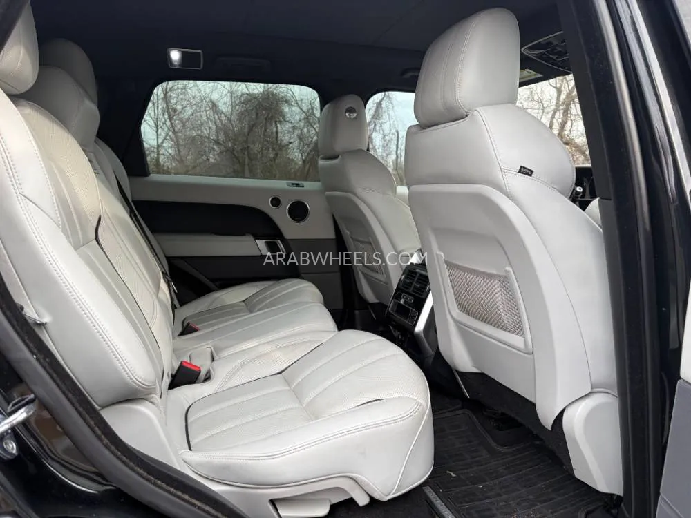 Land Rover Range Rover Sport 2016 for Sale in Abu Dhabi Image-6