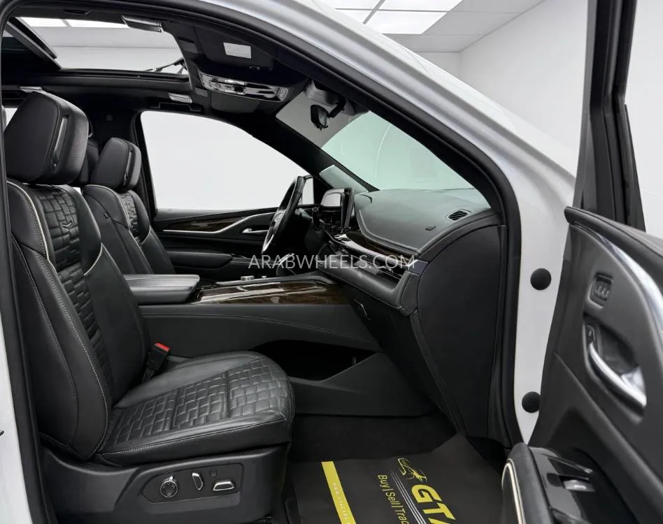 كاديلاك إسكاليد 2022 for Sale in دبي Image-17