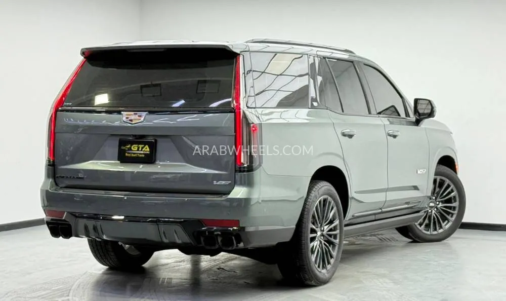 Cadillac Escalade 2023 for Sale in Dubai Image-4