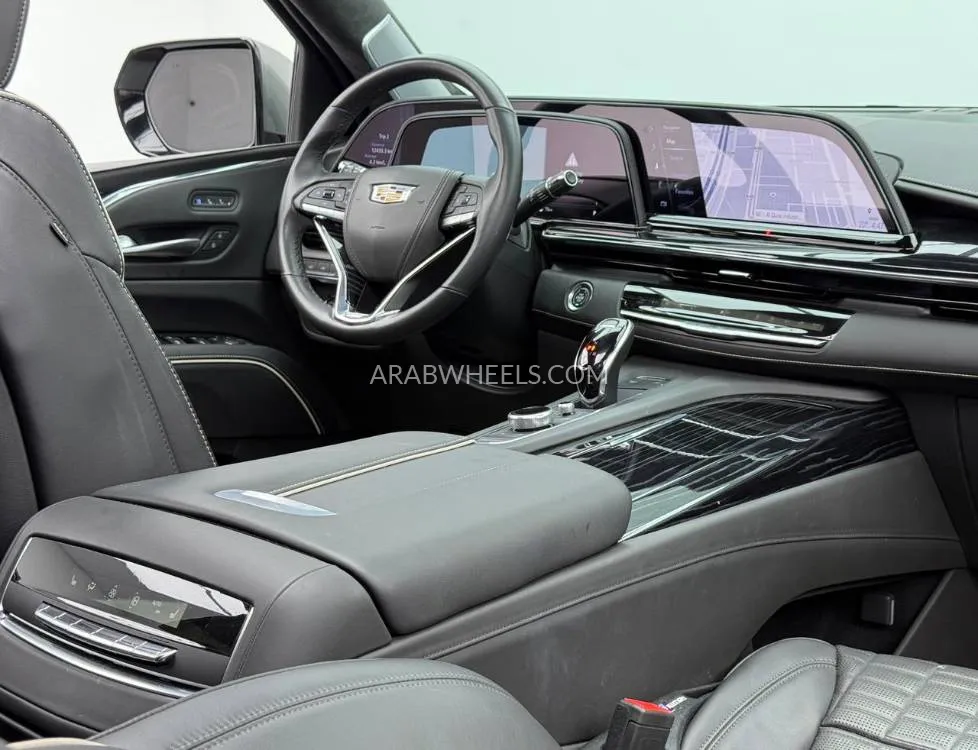 Cadillac Escalade 2023 for Sale in Dubai Image-11
