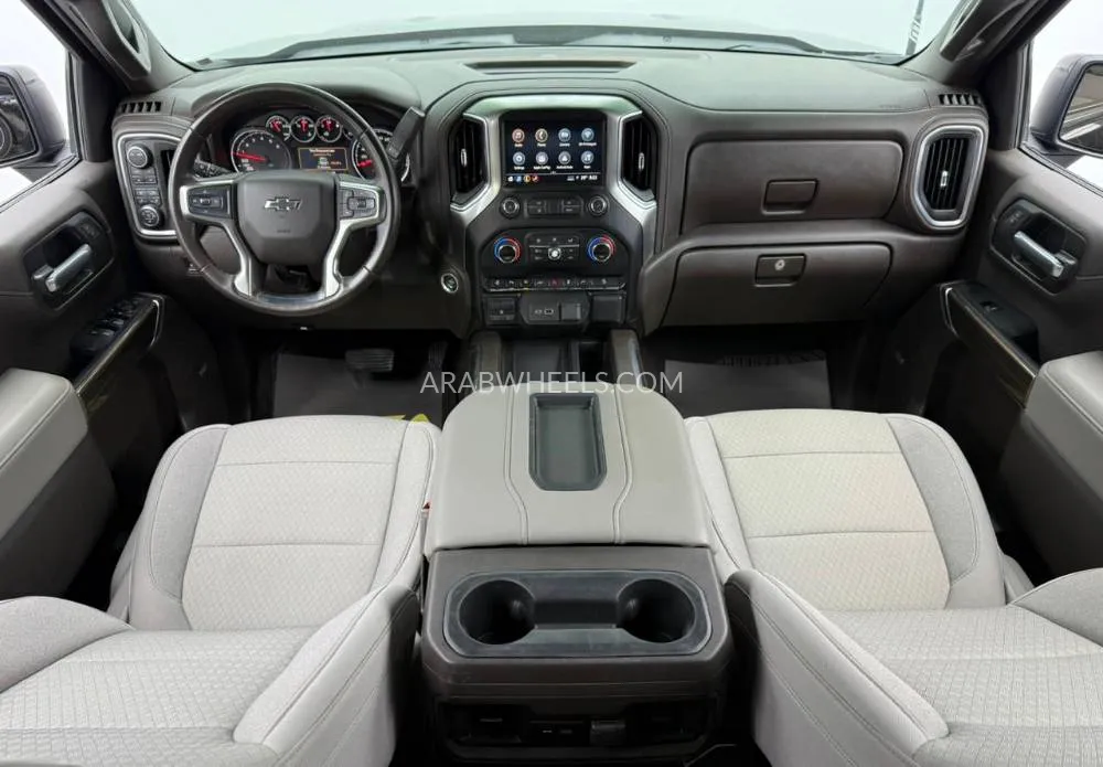 Chevrolet Silverado 2021 for Sale in Dubai Image-10