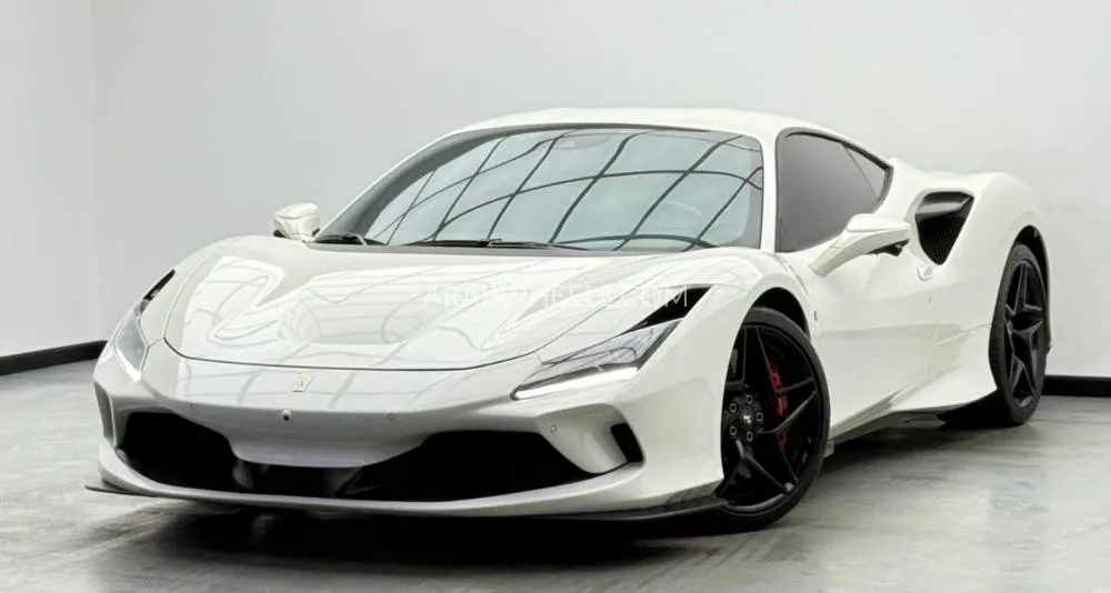 فيراري F8 تريبيوتو 2021 for Sale in دبي Image-3