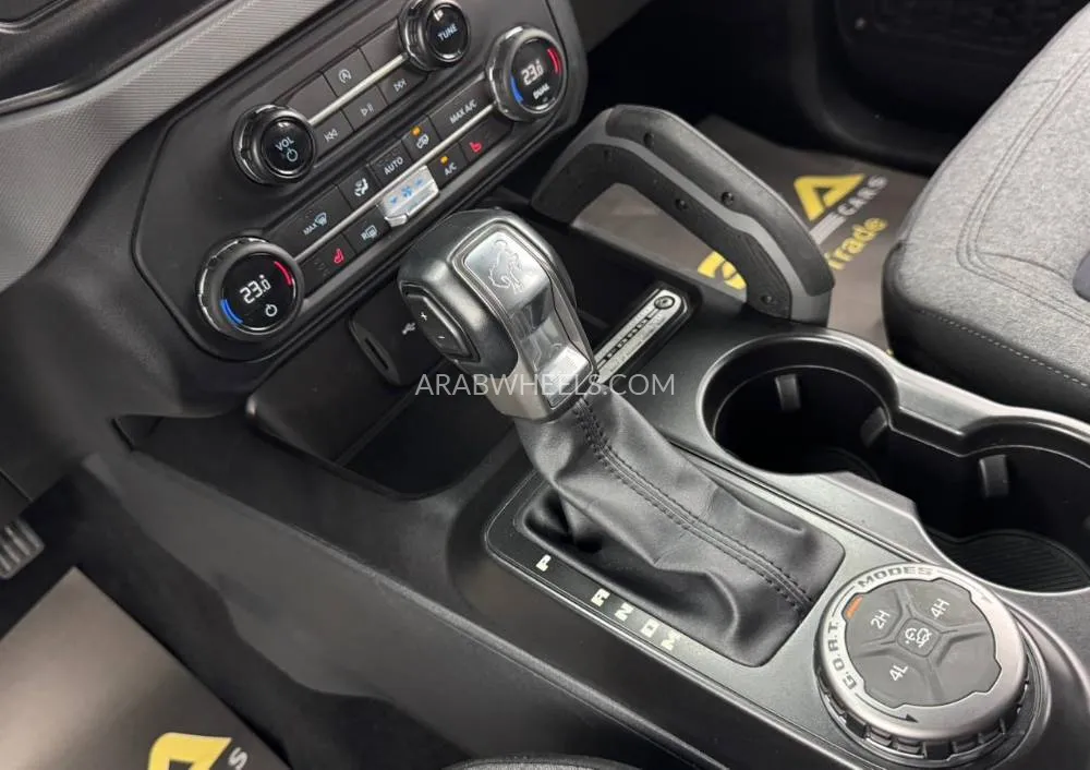 Ford Bronco 2021 for Sale in Dubai Image-10