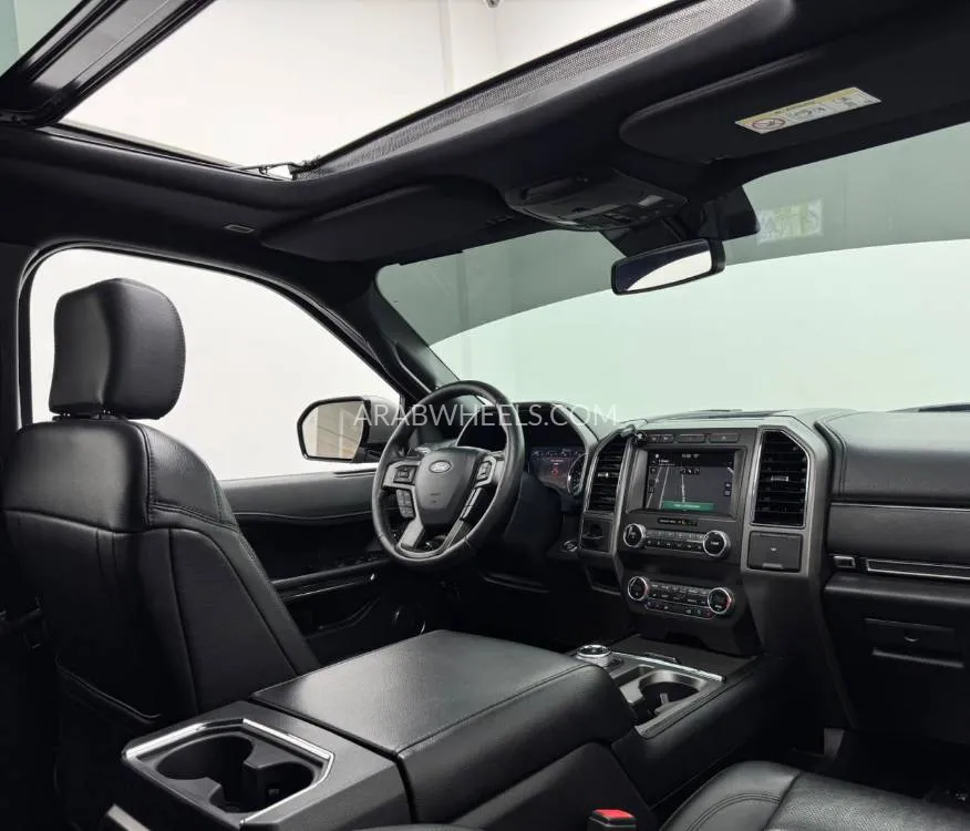 Ford Expedition 2019 for Sale in Dubai Image-16