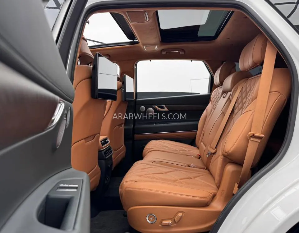 Genesis GV80 2025 for Sale in Dubai Image-13