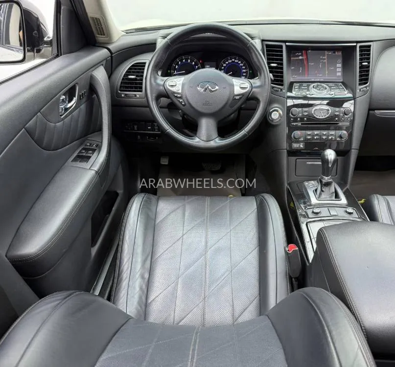 إنفينيتي QX70 2019 for Sale in دبي Image-14