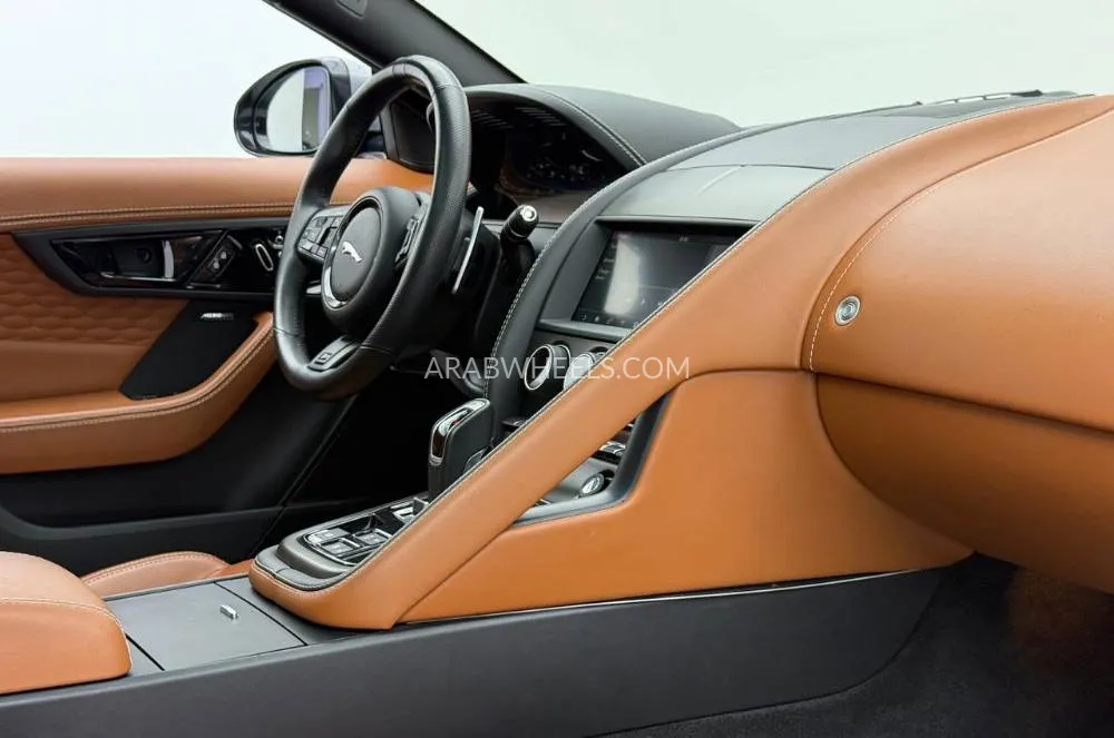 Jaguar F Type 2021 for Sale in Dubai Image-10