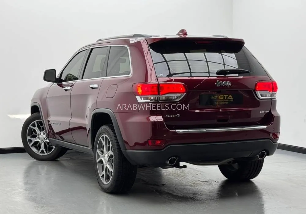 Jeep Cherokee 2020 for Sale in Dubai Image-6