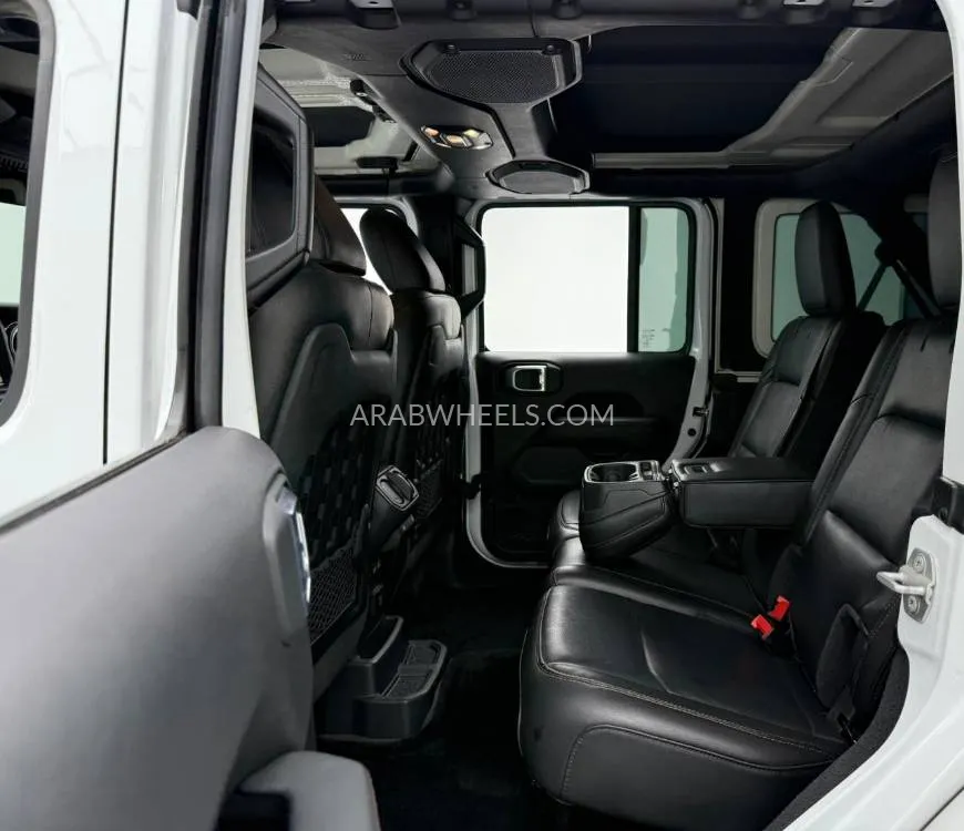 Jeep Wrangler 2023 for Sale in Dubai Image-17