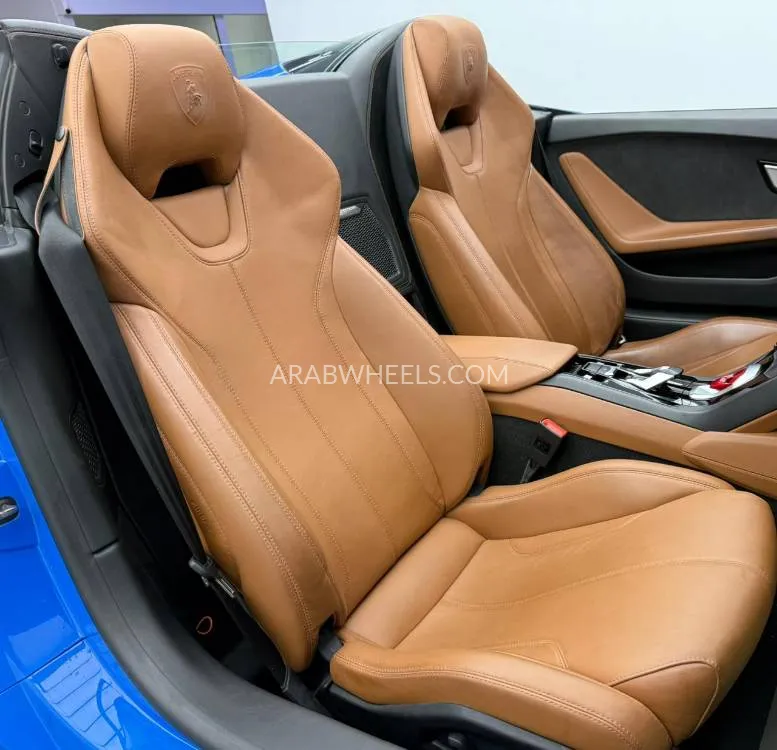 Lamborghini Huracan 2016 for Sale in Dubai Image-15