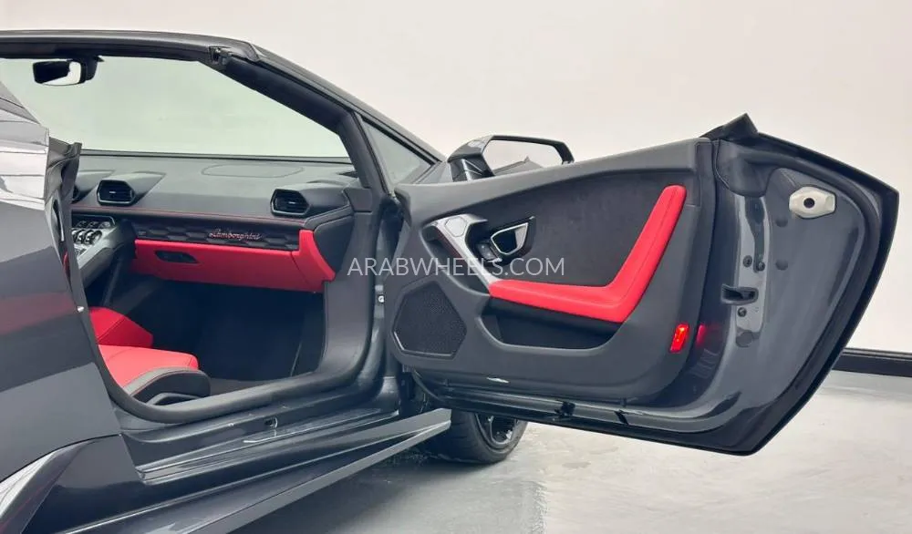 Lamborghini Huracan 2018 for Sale in Dubai Image-10