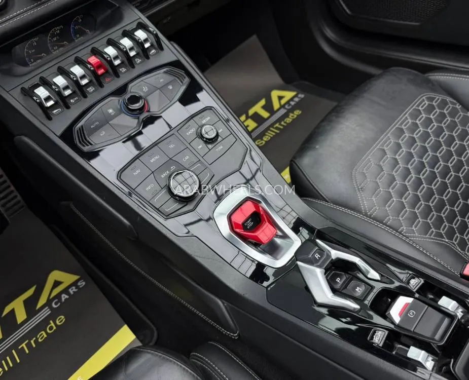 Lamborghini Huracan 2017 for Sale in Dubai Image-17