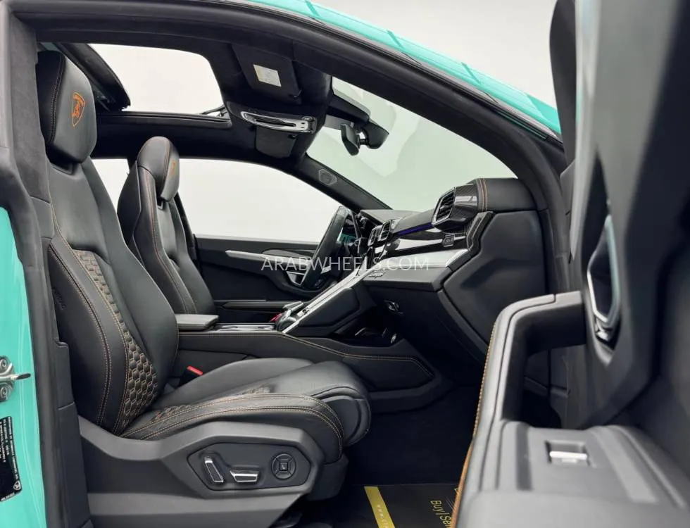 Lamborghini Urus 2020 for Sale in Dubai Image-12