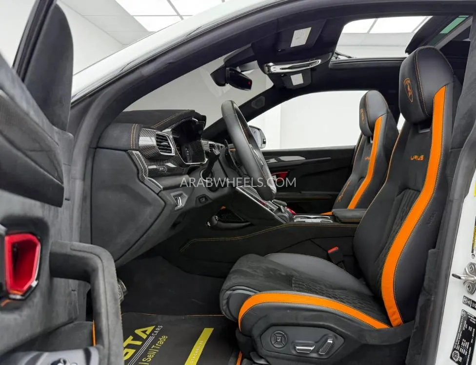 Lamborghini Urus 2023 for Sale in Dubai Image-8
