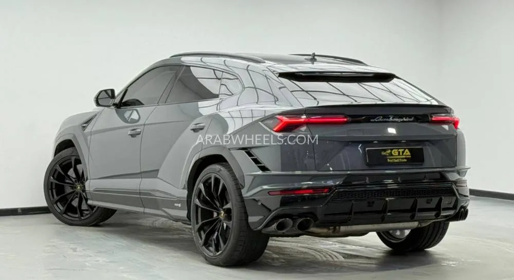 Lamborghini Urus 2023 for Sale in Dubai Image-4