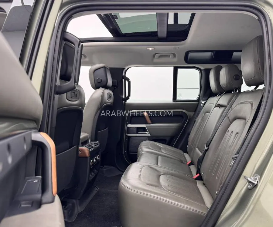 Land Rover Defender 2022 for Sale in Dubai Image-13