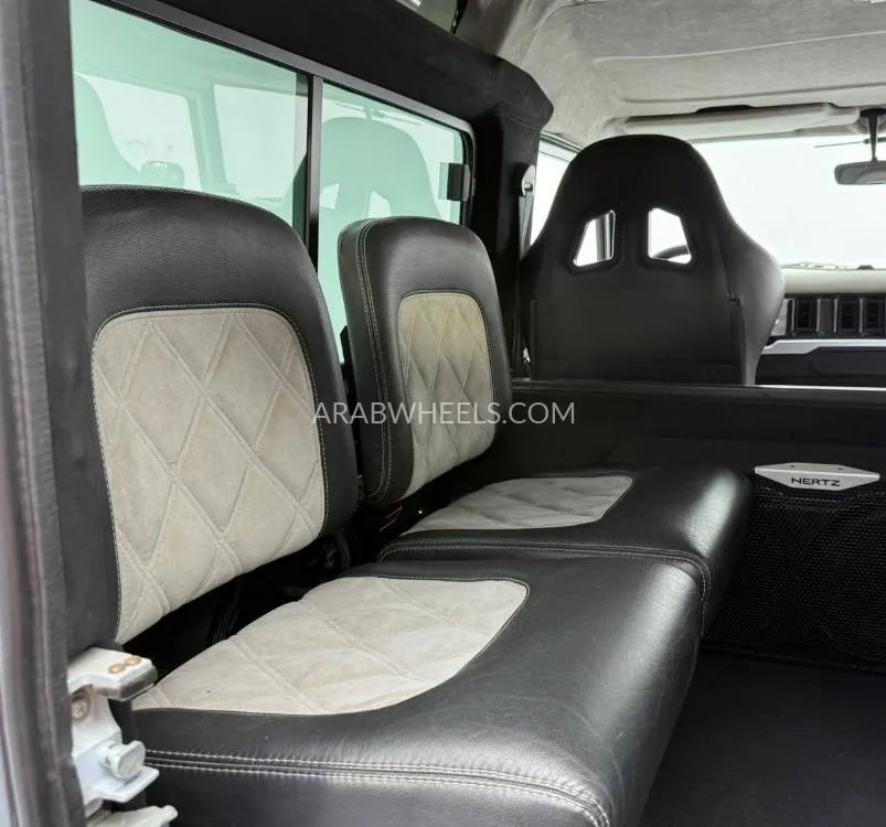 لاند روفر ديفندر 1988 for Sale in دبي Image-13