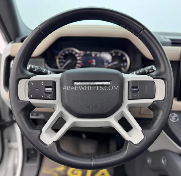 لاند روفر ديفندر 2023 for Sale in دبي Image-8