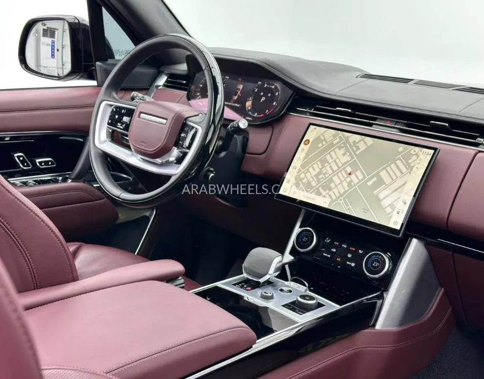 Land Rover Range Rover 2023 for Sale in Dubai Image-10