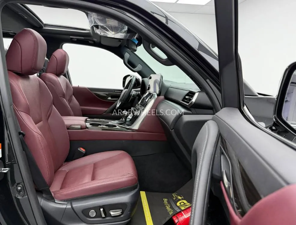 لكزس LX 2024 for Sale in دبي Image-17