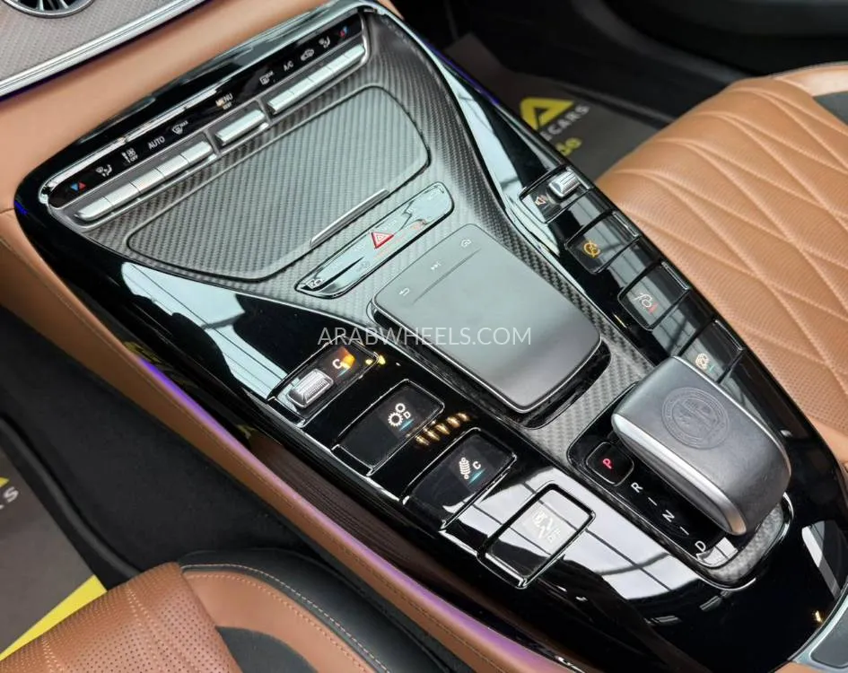 مرسيدس بنز AMG جي تي 2019 for Sale in دبي Image-16