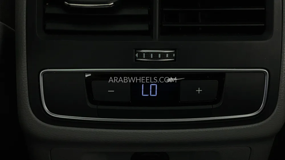 Audi A4 2023 for Sale in Dubai Image-44