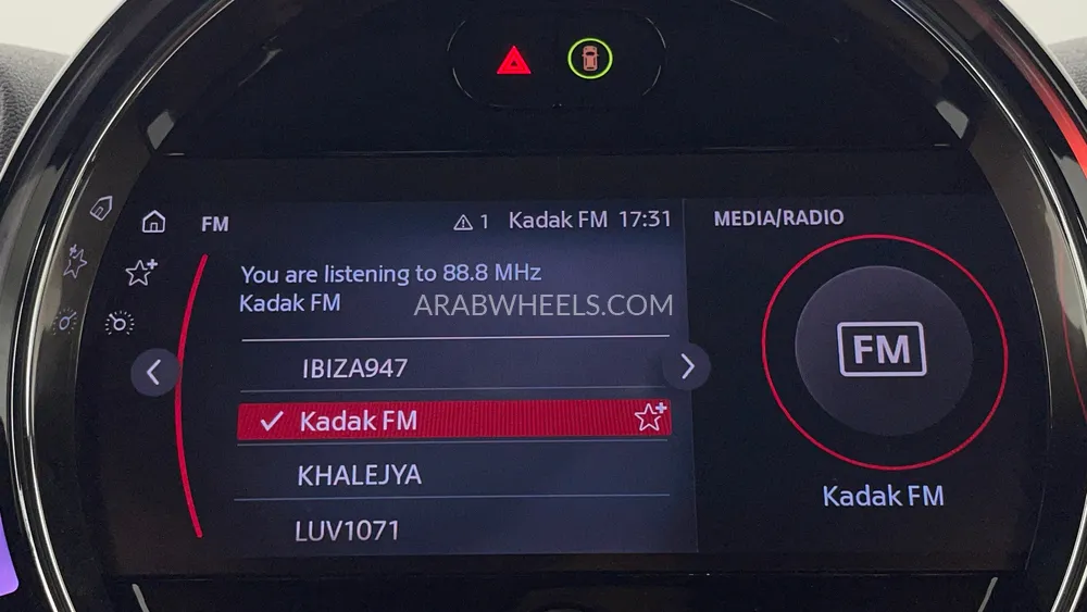 ميني كانتريمان 2023 for Sale in دبي Image-15