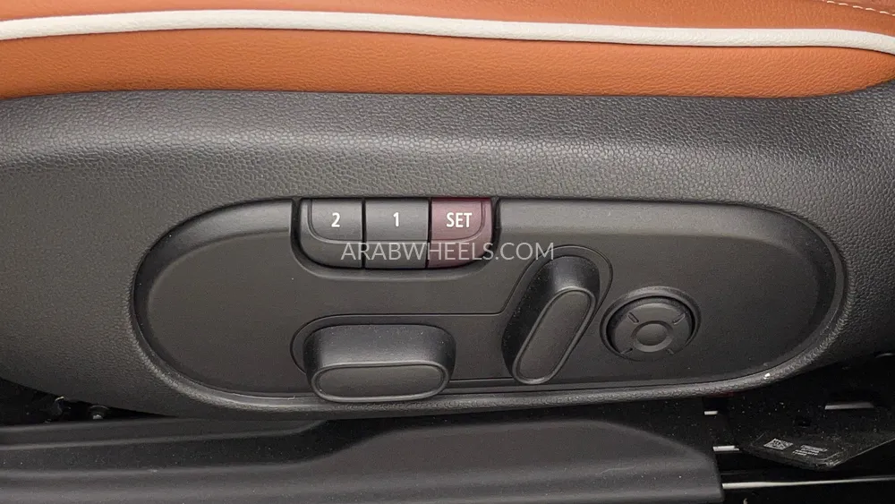 ميني كانتريمان 2023 for Sale in دبي Image-45