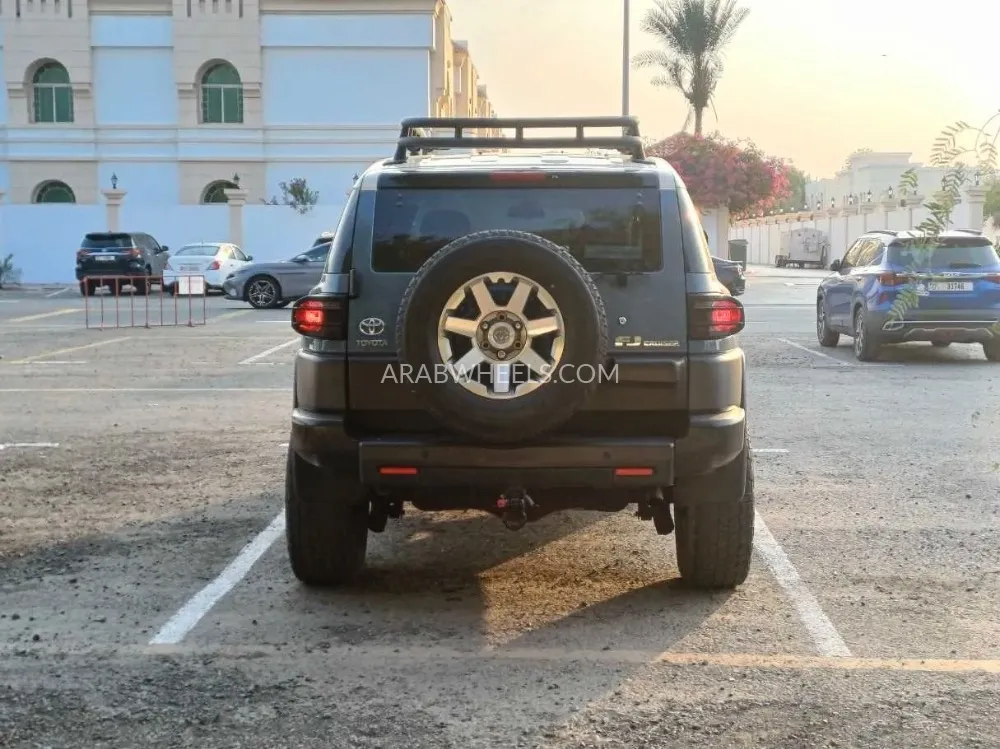 Toyota FJ Cruiser 2021 for Sale in Dubai Image-3