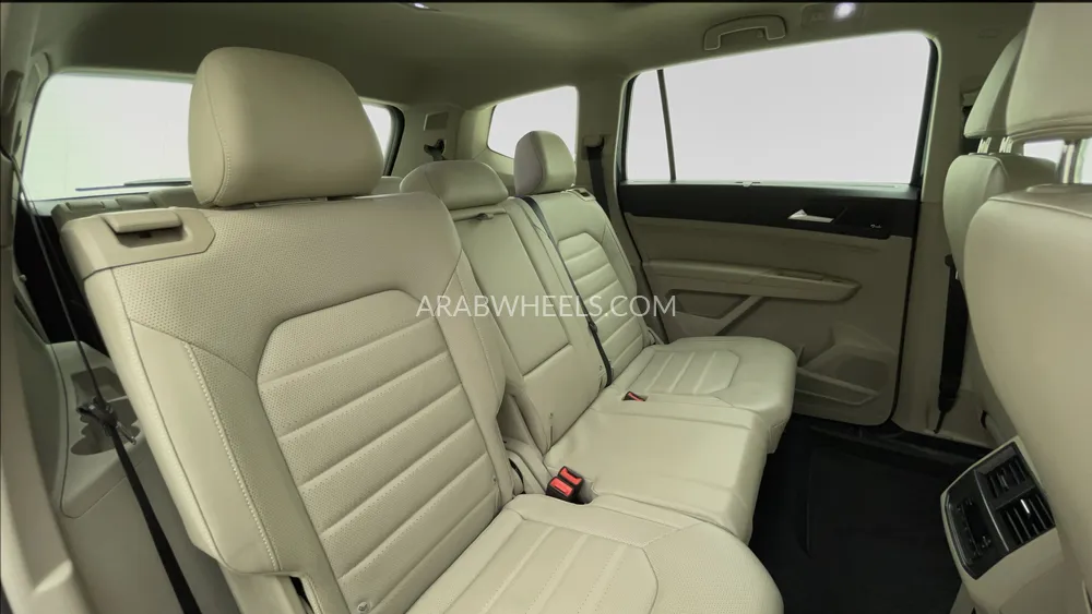 Volkswagen Teramont 2022 for Sale in Dubai Image-29