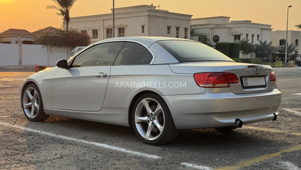 بي إم دبليو الفئة الثالثة 2009 for Sale in دبي Image-4