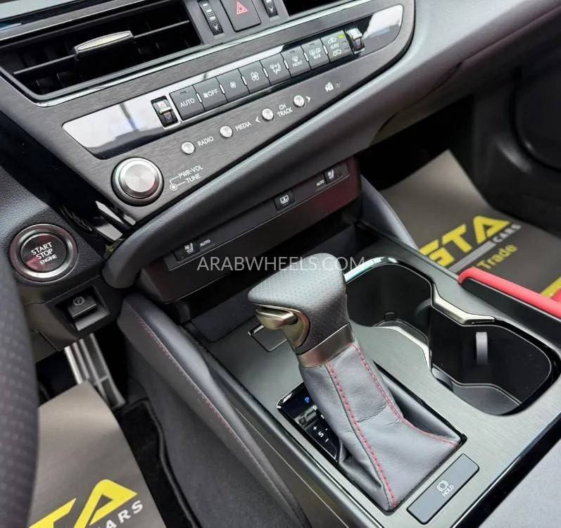 Lexus ES 2025 for Sale in Dubai Image-16