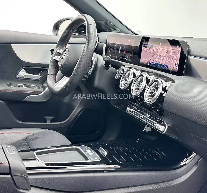 مرسيدس بنز كلاس A 2024 for Sale in دبي Image-12